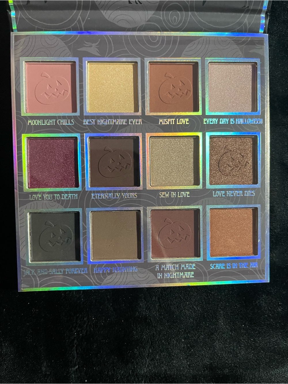 The Nightmare Before Christmas eyeshadow pallet - Picture 2 of 3